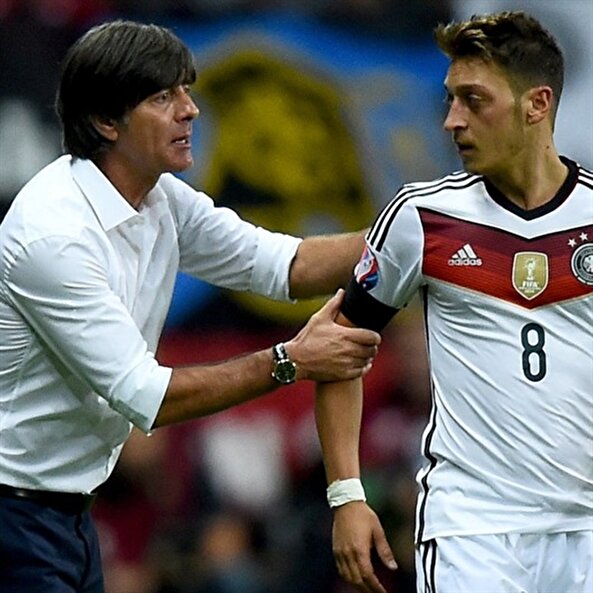 Joachim Löw: Mesut telefonlarıma bile cevap vermedi