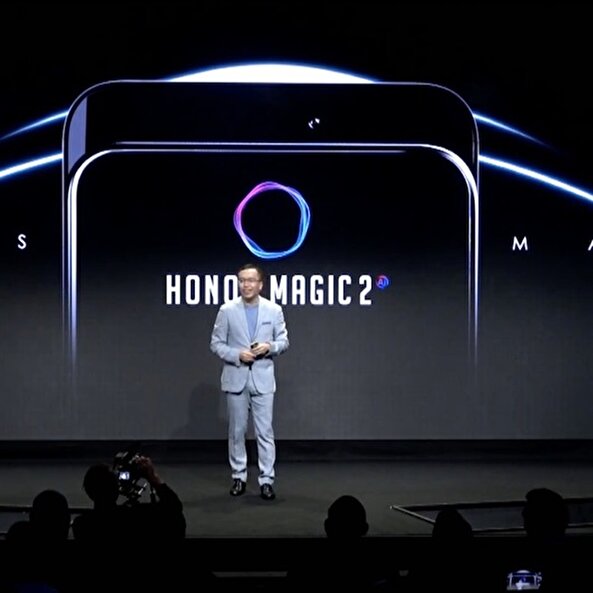 IFA 2018: Çentiksiz ve çerçevesiz Honor Magic 2 görücüye çıktı