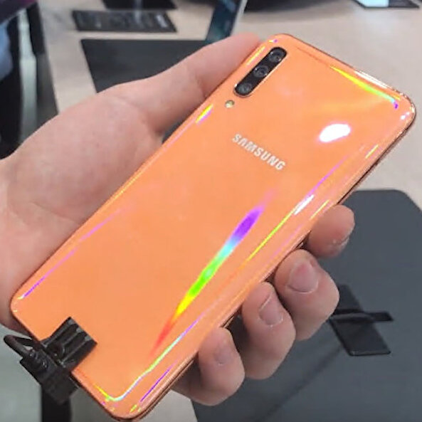 Samsung Galaxy A30 ve Galaxy A50 ön incelemesi