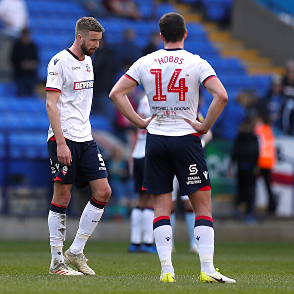 İngilizlerin köklü kulübü 3. lige düştü