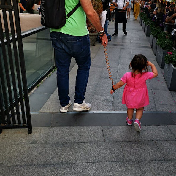 'Çocuk güvenlik kemeri' mi, 'tasma' mı?