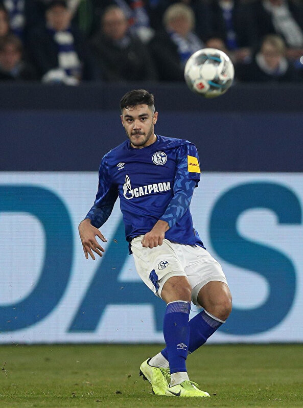 Kasım ayının en iyisi Ozan Kabak