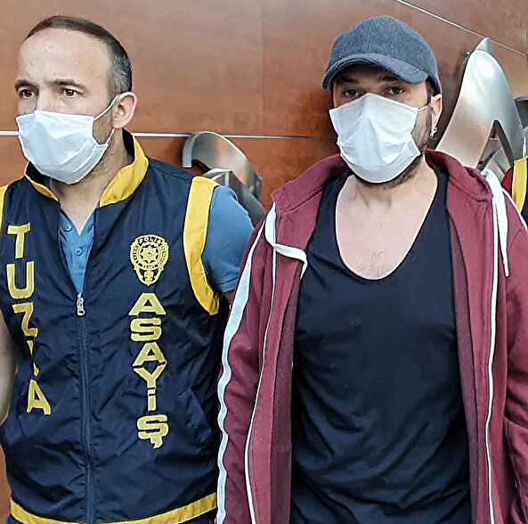 Ünlü mâmül müsünüz sanatçı mı?