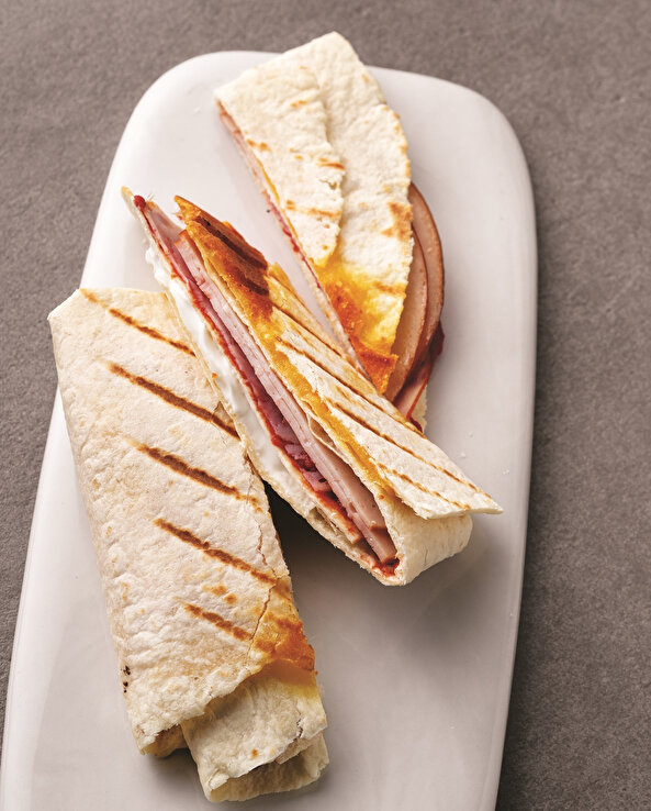 Peynirli Lavaş Katlama