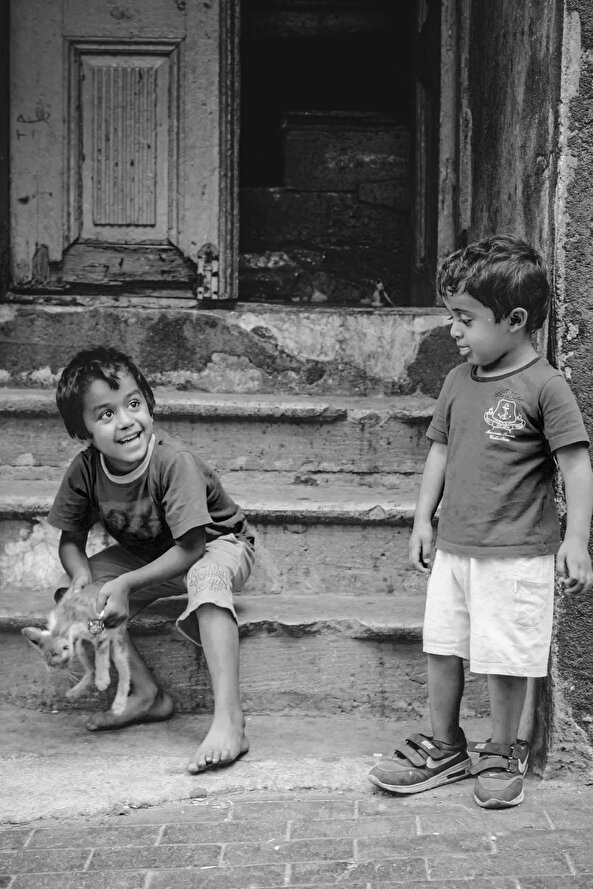 Bir şehri tanımaya nereden başlanır? İnsanın içindeki yurt arayışının izleri