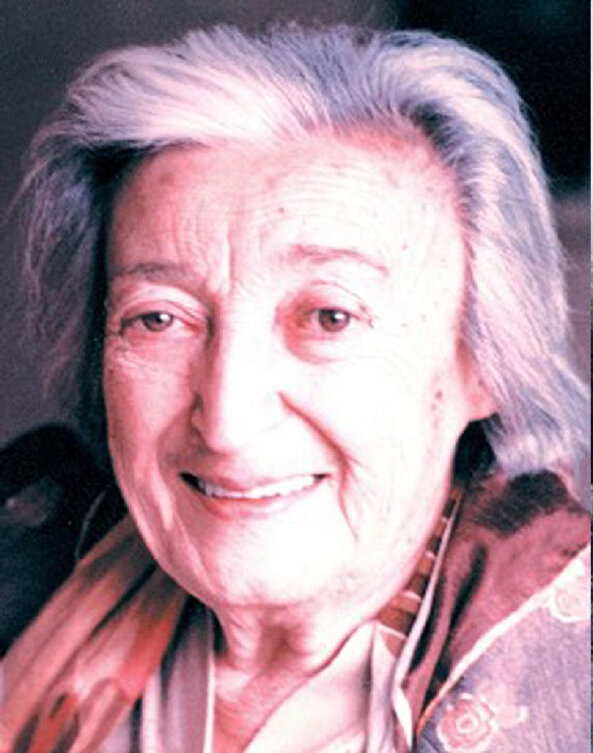 Bir asrın müzehhibesi: Rikkat Kunt