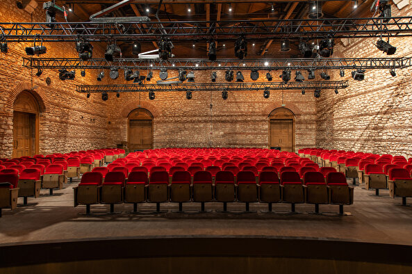 2023 Fişekhane'de sanatla başlıyor: Birbirinde farklı tiyatro oyunları izleyiciyle buluşacak