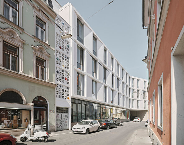 Tarihi şehirde modern hastane: St. John of God Hastanesi