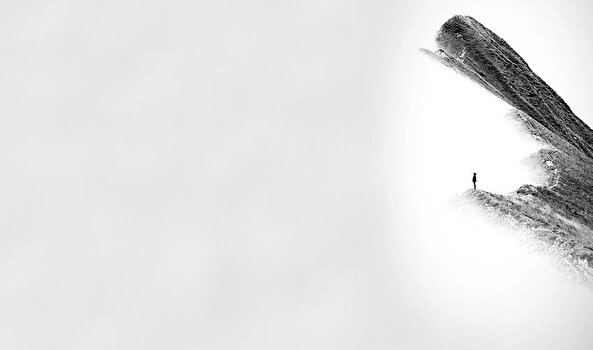 Gece yarısı sokaklarda karanlığın sessizlikle buluştuğu anlar