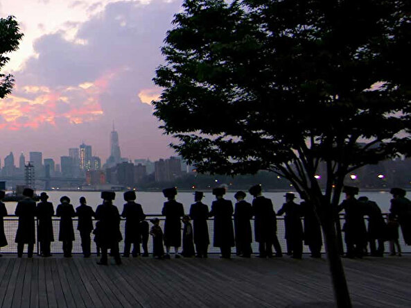 Bizden Biri belgeseli Hasidik Yahudilerin kurallarını ve tanıklıklarını anlatıyor