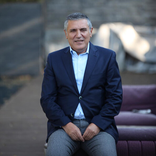 Kızılcık Şerbeti ve Kızıl Goncalar’ın sosyolojik yaklaşımına dair yapımcı görüşleri aktarılıyor