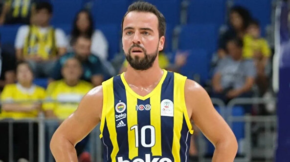 Fenerbahçe resmen duyurdu! Sözleşmesi uzatıldı