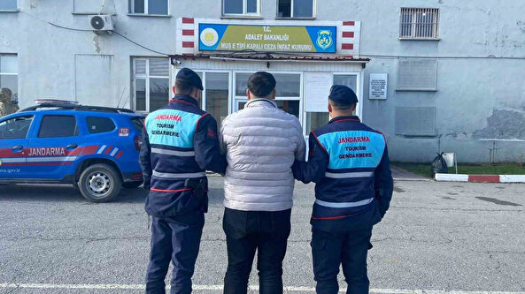 Muş'ta jandarmadan "Nokta Atışı" operasyon! Bilişim dolandırıcısı kıskıvrak yakalandı: Cezası belli oldu