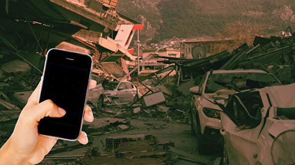 Sarsıntıda ilk refleks telefon | Deprem anında video çekenlere uzman uyarısı: 'Psikiyatrik yardım almalılar'