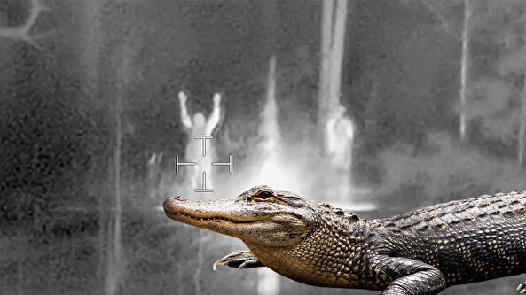 Yakıt bitti, tehlike başladı! Baba ve oğlu timsah çemberinde mahsur kaldı