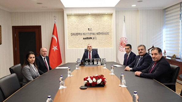 SON DAKİKA: Asgari ücrette ilk toplantı başladı