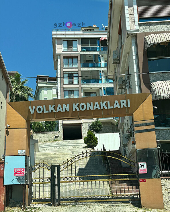 Çekilmez bir bina oldum yine aksi naleeet