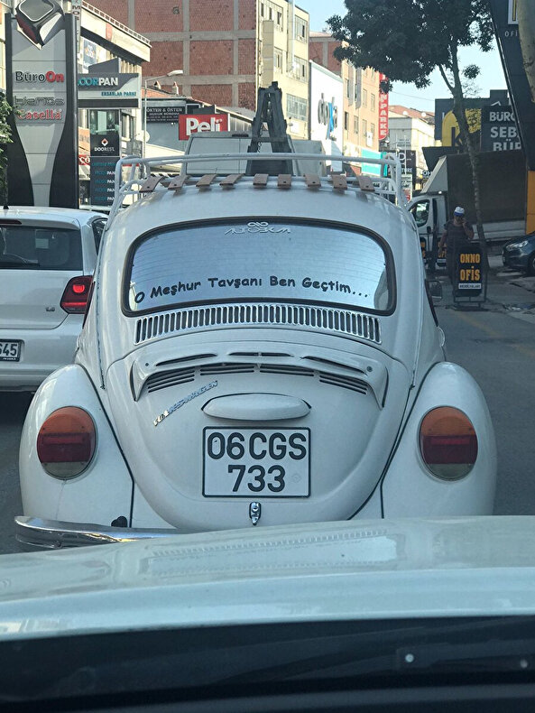 Ülkeye bak herkes mizahşör