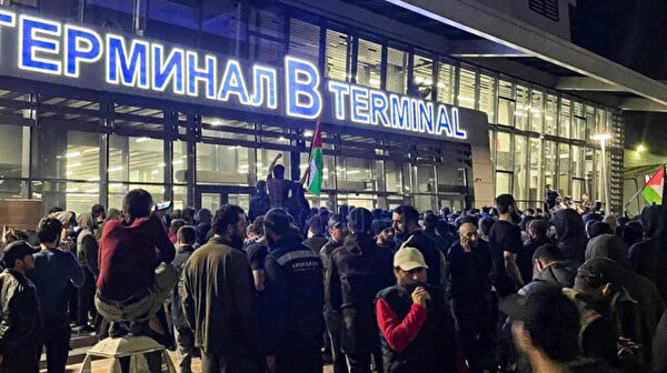 Outpouring of anger over the plane coming from Israel to Dagestan: Makhachkala Airport closed for flights