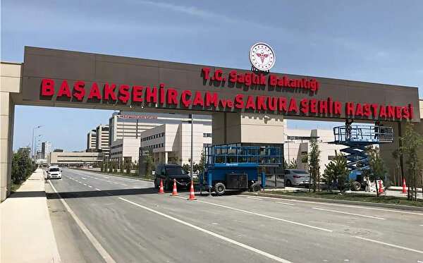 Basaksehir Cam Ve Sakura Sehir Hastanesi Aciliyor 107 Bransta Hizmet Verecek