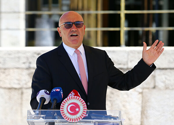 CHP''li Mahmut Tanal: Türkiye'de en muhafazakar parti CHP'dir