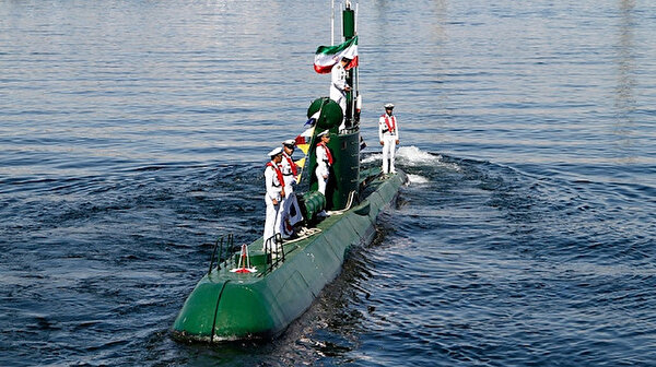 Iran presents new Fateh submarine armed with cruise missile