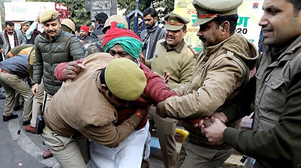 ارتفاع قتلى الاحتجاجات ضد قانون المواطنة الهندي إلى 25