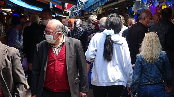 Icisleri Bakanligindan 81 Ile Sigara Genelgesi Sokakta Sigara Icmek Yasaklandi