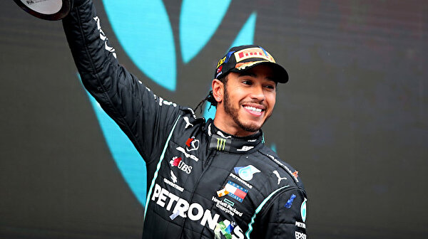 Lewis Hamilton wins 7th Formula 1 title