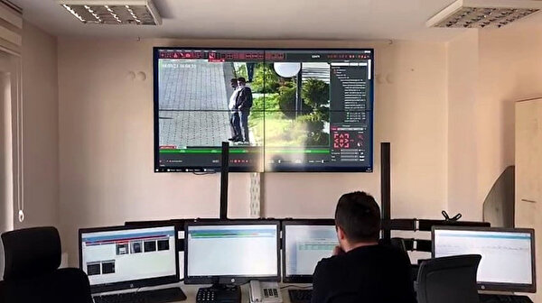 Maskesiz gezen vatandaş KGYS’ye takılınca polis tarafından yakalandı