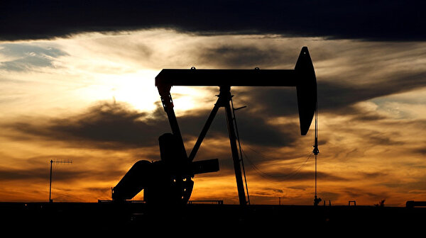 Oil prices slip due to uncertainty ahead of OPEC meet