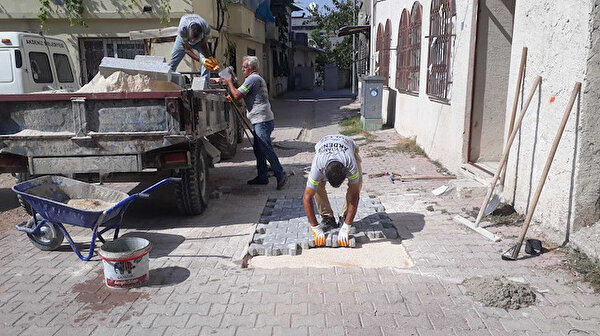 Fen İşleri ekipleri her mahalleye hizmet veriyor