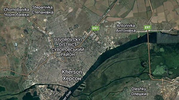 Ukrayna Herson’daki Antonivka Köprüsü’nü vurdu