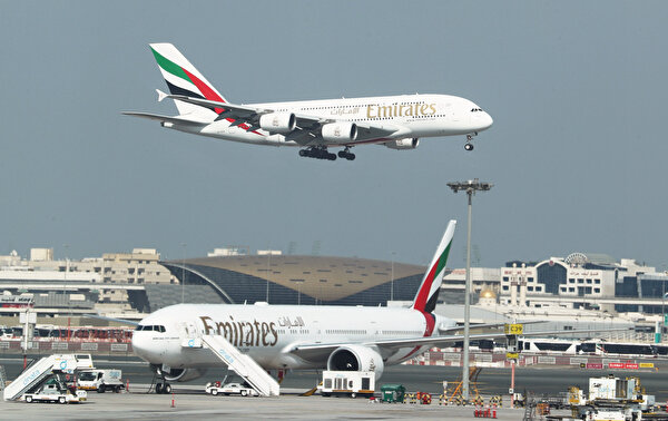 Emirates Turkiye De Kabin Memurlari Ariyor Iste Sartlar