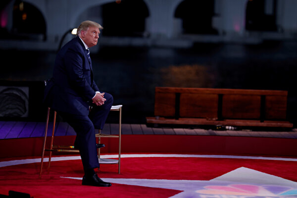 Trump In Gergin Gecesi Canli Yayinda Koseye Sikisti Yaptirmis Da Olabilirim Yaptirmamis Da Olabilirim