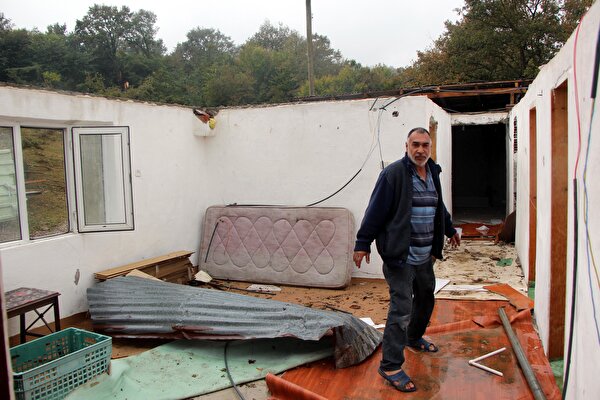 Bolu Haberleri Bolu Daki Hortumda 12 Ev Hasar Gordu