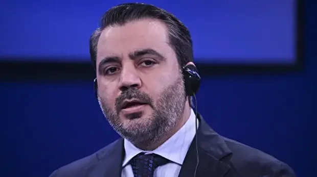  Asaad al-Shaybani, ministre des Affaires étrangères et des Expatriés du gouvernement de transition syrien, s'exprime lors d'une session spéciale animée par l'ancien Premier ministre britannique Tony Blair (absent) pendant le sommet de Davos, en Suisse, le 22 janvier 2025.