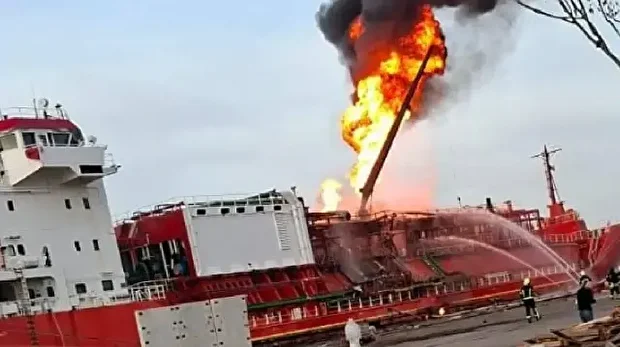 اندلاع حريق في ناقلة غاز مسال تركية في أوديسا الأوكرانية
