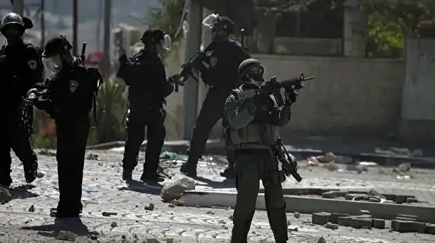 جيش الاحتلال يقتل 10 فلسطينيين ويصيب عشرات بسلسلة غارات على غزة 