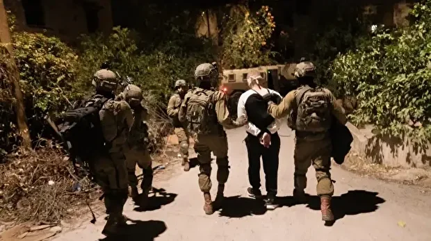 رام الله.. جيش الاحتلال الإسرائيلي يعتقل 4 فلسطينيين بعد الاعتداء عليهم