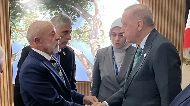 جوهانسبورغ.. الرئيس أردوغان يلتقي نظيره البرازيلي
