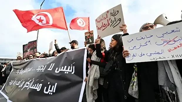 تونس.. الإفراج عن 5 قياديين بحركة النهضة