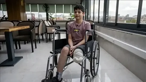 بأطراف صناعية.. تأهيل مبتوري الإبادة بغزة يعيد إليهم "نصف الحياة