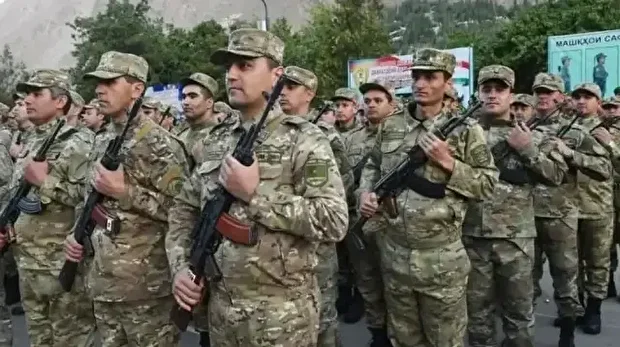 تاجکستان کے فوجیوں کی فائل تصویر