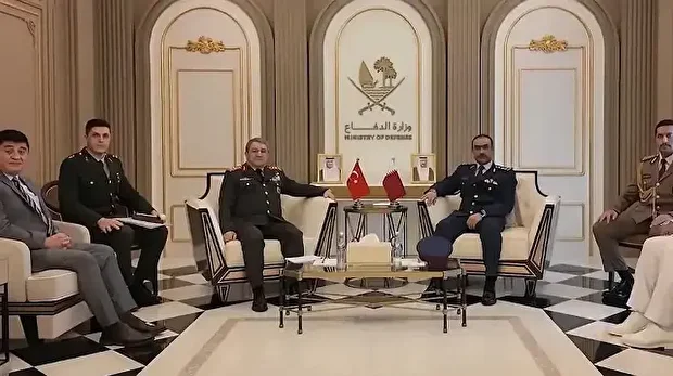 الدوحة.. رئيس الأركان التركي يلتقي وزير الدولة لشؤون الدفاع القطري
