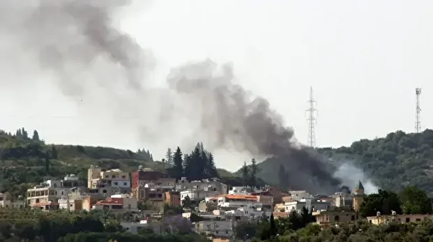 غارات إسرائيلية على بلدتين جنوبي لبنان عقب إنذارات بالإخلاء