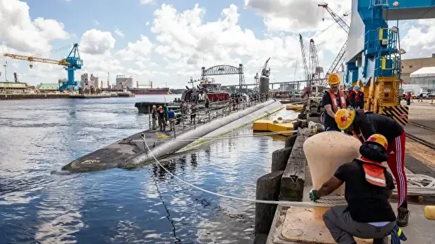 La Marine américaine investit 448 millions de dollars dans un système d’IA baptisé "Ship OS" afin d’accélérer la production et la maintenance de ses navires militaires.
