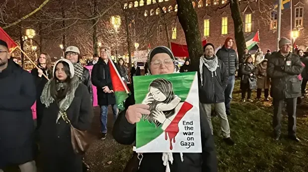 السويد.. احتجاجات ضد حكومة الاحتلال والولايات المتحدة أثناء مأدبة نوبل