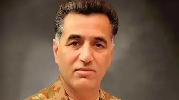 پاکستان کی فوج کے ترجمان ادارے آئی ایس پی آر کا کہنا ہے کہ لیفٹننٹ جنرل (ر) فیض حمید کو 14 سال قیدِ بامشقت کی سزا سنا دی گئی ہے۔ 
