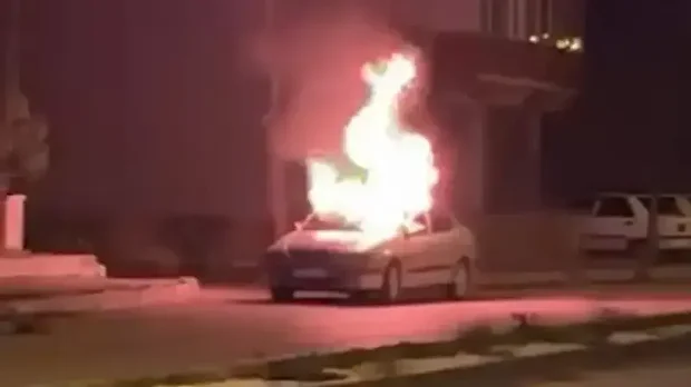 Polis ekipleri yangınla ilgili inceleme başlattı.